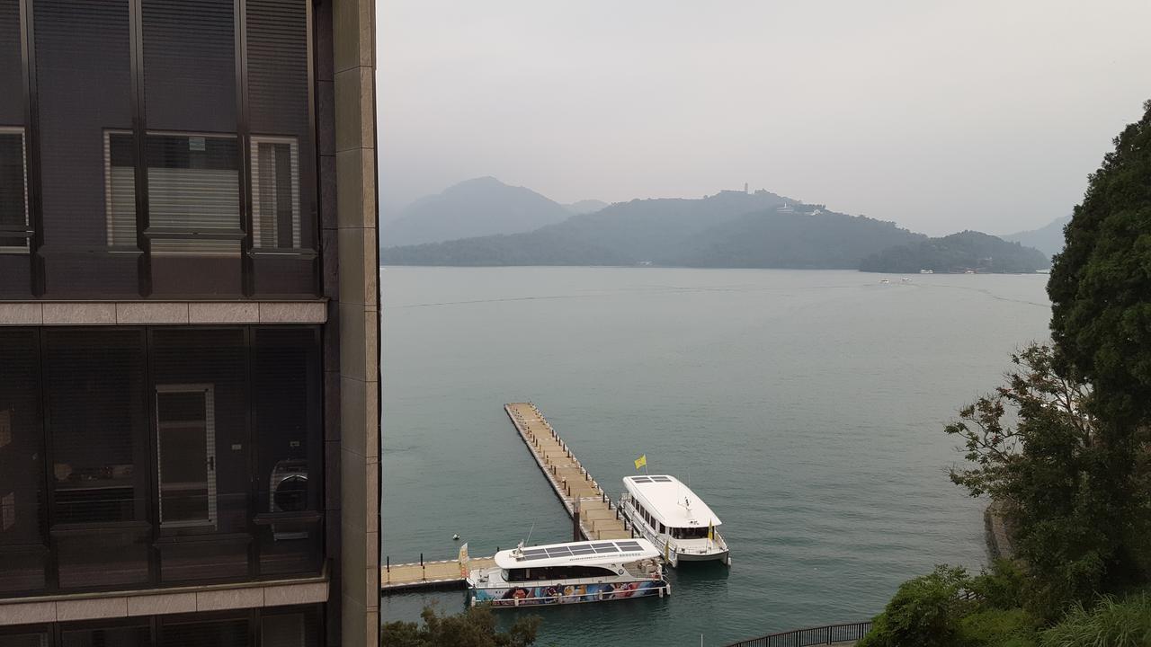 Sun Moon Lake Long Xing Homestay Юйчи Экстерьер фото